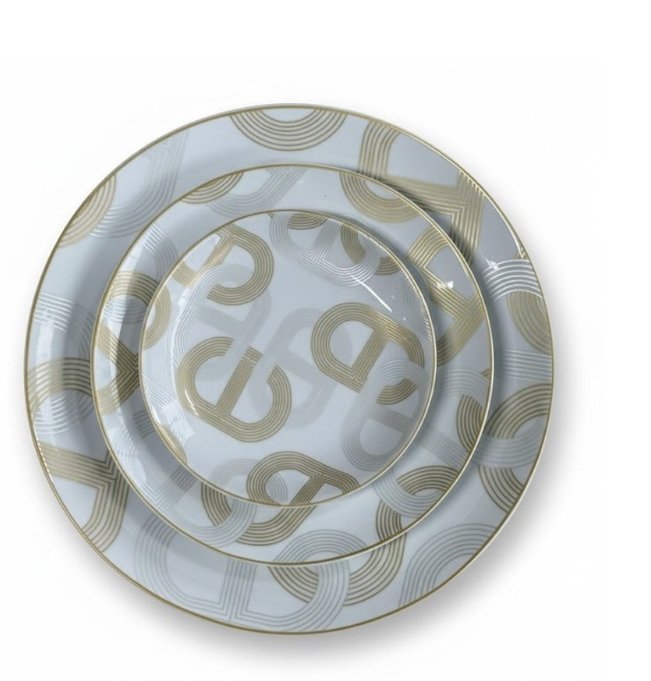 SERVICE D’ASSIETTES