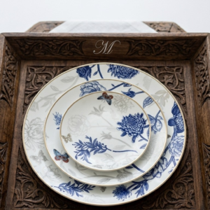 Assiettes en Porcelaine Bleue  Dorée